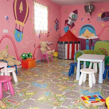 אתר קמפינג Pinos