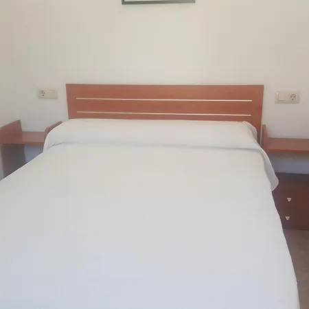 مكان تخييم Pinos Peñíscola