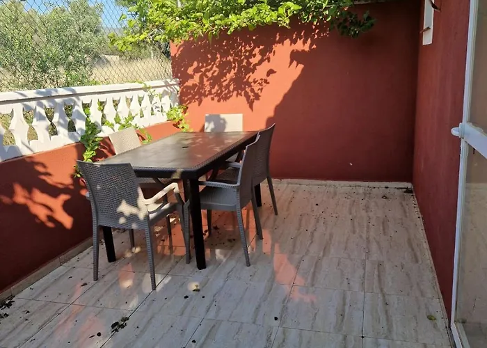 Pinos Kemping 2*